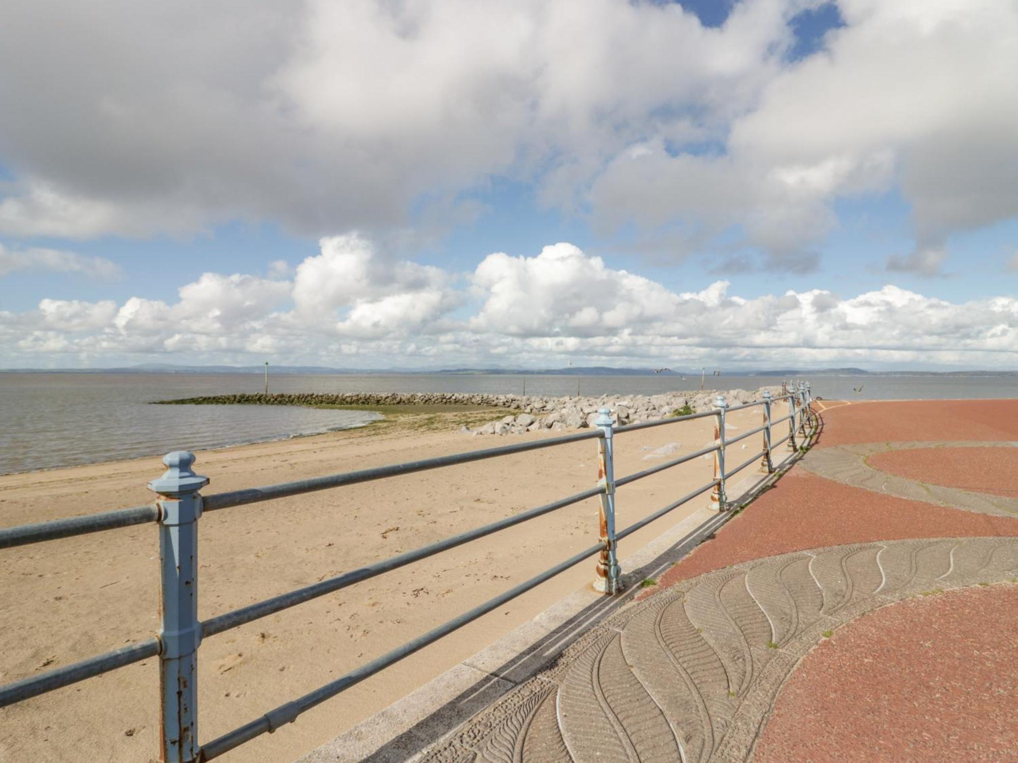 The Bay Cottage Morecambe Exterior foto